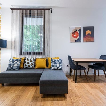 Vertigo Modern Studio-Free Private Parking-Fast Wi-Fi Нови Сад Екстериор снимка