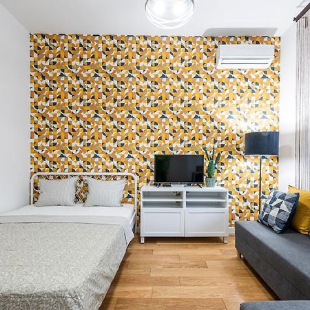 Vertigo Modern Studio-Free Private Parking-Fast Wi-Fi Нови Сад Екстериор снимка