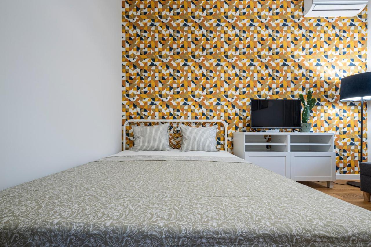 Vertigo Modern Studio-Free Private Parking-Fast Wi-Fi Нови Сад Екстериор снимка
