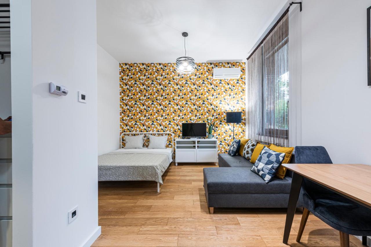 Vertigo Modern Studio-Free Private Parking-Fast Wi-Fi Нови Сад Екстериор снимка
